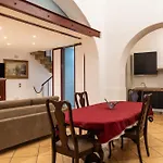 Palazzo Barone Apartmán Bari